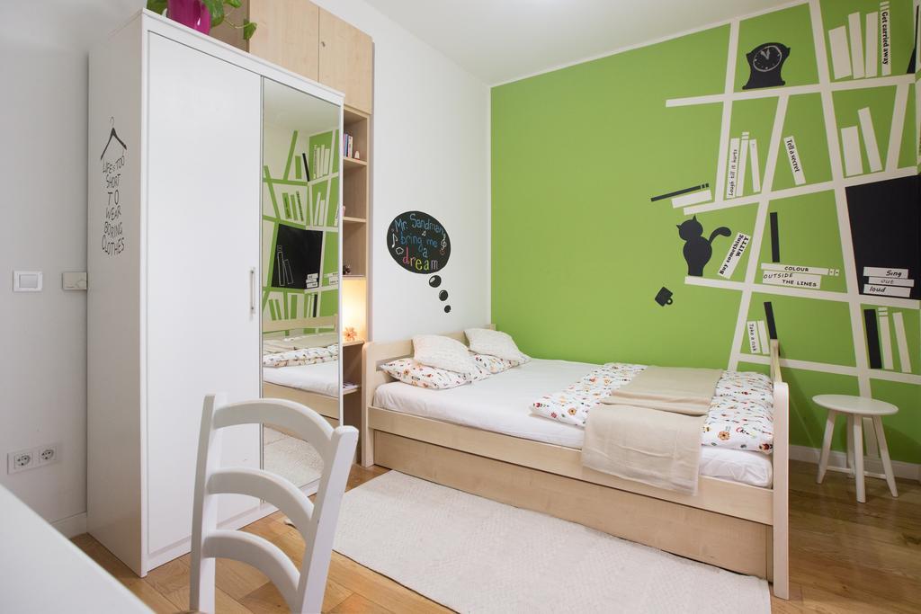 Apartment Witty Please Загреб Екстериор снимка